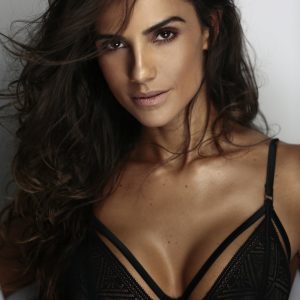Ana Carolina de Dea (384)